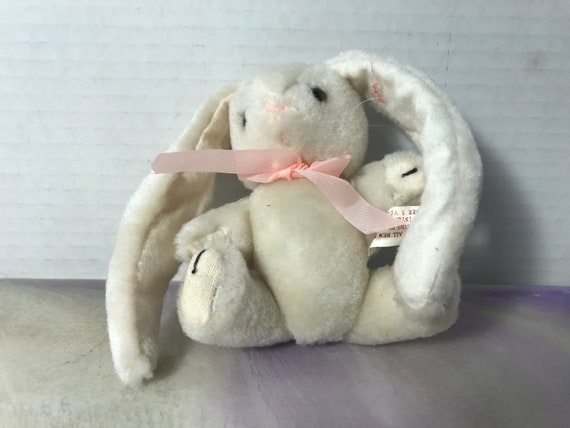 PAMPERS DOUDOU PELUCHE LAPIN RAYE VINTAGE BLANC ET BLEU 25 cm Ancien Modèle
