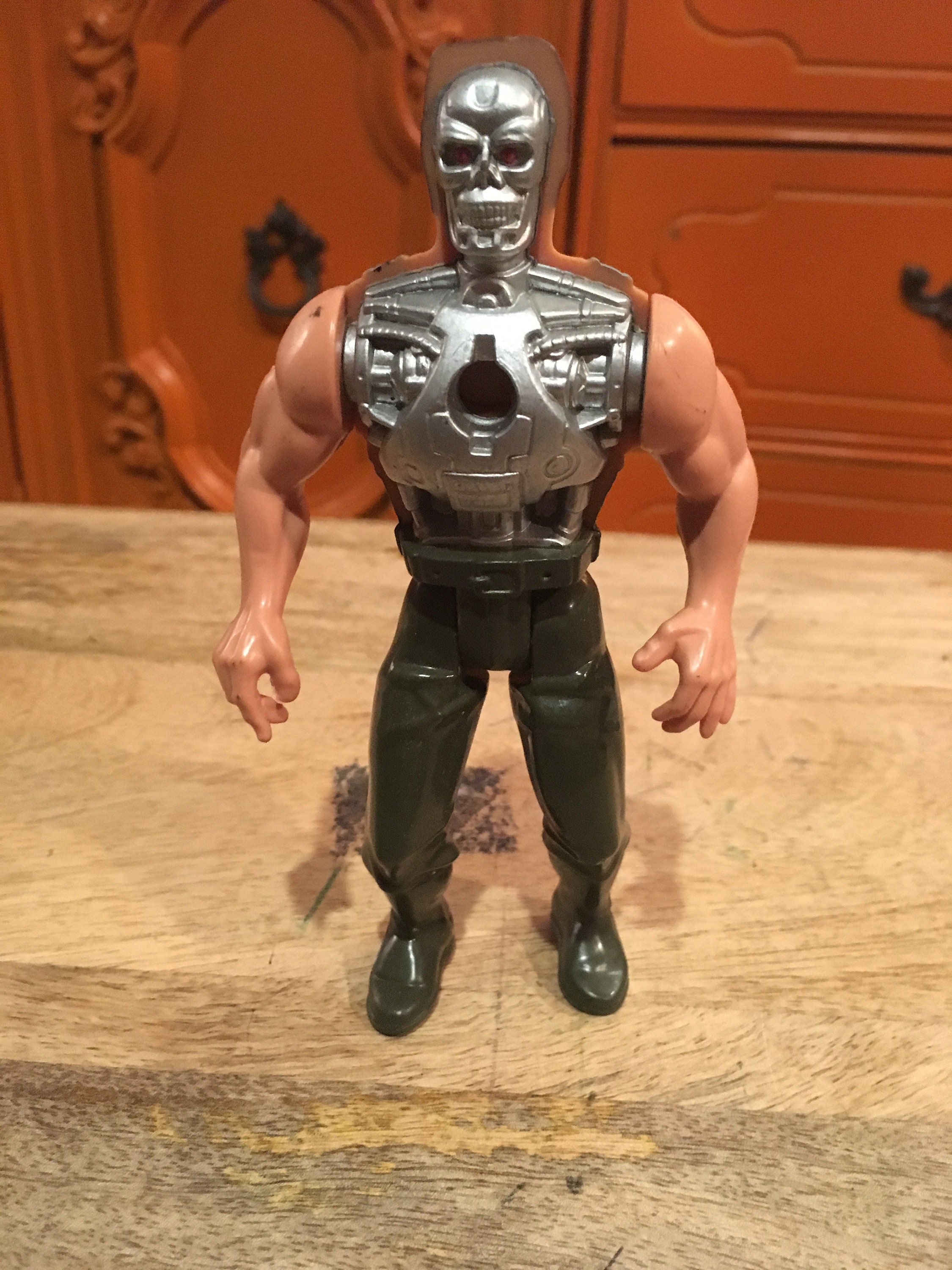 Vintage 1991 Kenner Battle Damaged Terminator 2 T2 Action