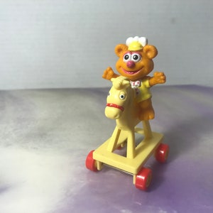 Vintage 1986 Muppet Babies Fozzie Bear and Rocking / Rolling Horse!  PVC Figure Cake Topper 2 1/2 inches Rare Vintage Figure Lot 4