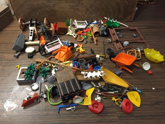 Vintage Playmobil Enorme cantidad de armas accesorios y piezas