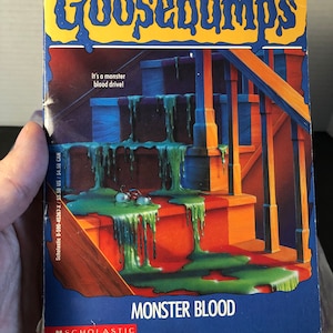 ヴィンテージ モンスター ブラッド (グースバンプス) R.L. スタイン著 (ペーパーバック) - ヴィンテージ 90 年代の子供向け小説 -
