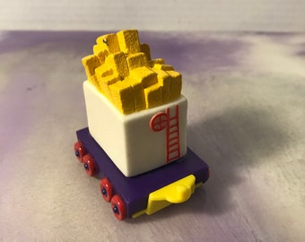 Vintage 1996 Bill Thomas HALO BURGER French Fry Train Car Toy Rare Kids Meal Toy! 90's Nostalgia