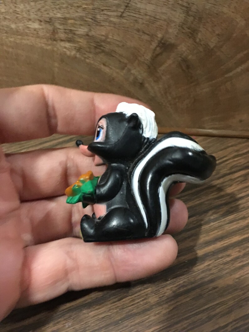 Disney Nostalgia figure FLOWER the Skunk PVC Cake Topper Rare Vintage Toy Vintage Disney Bambi Super Cute lot 2