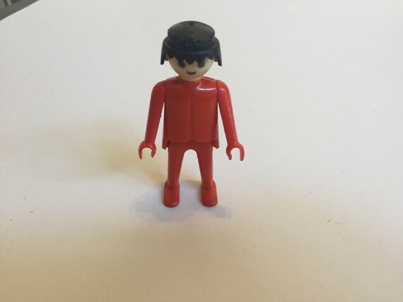 Rare Playmobil Vintage 1974 – Personnage Rouge Pastel – Collection