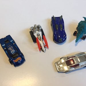 Vintage diecast Hot Wheels, luciferdoosje, willekeurig auto&#39;s uit de jaren 70, 80, 90, veel van 5 speelgoedauto&#39;s - vintage speelgoedauto&#39;s, veel 5