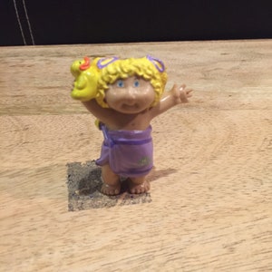 Vintage  Cabbage Patch Girl PVC Figure Girl in Bath Towel Rare Vintage Figure - Cake Topper - 80&#39;s Nostalgia