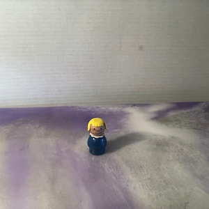 Vintage 1960&#39;s 70 Used Fisher Price Little People Blonde Girl Blue Outfit Figure - Vintage Little People City Playset Figure