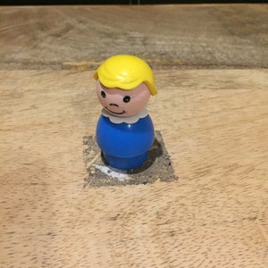 Vintage 1960&#39;s 70 Used Fisher Price Little People Blonde Girl Blue Outfit Figure - Vintage Little People City Playset Figure Lot 2