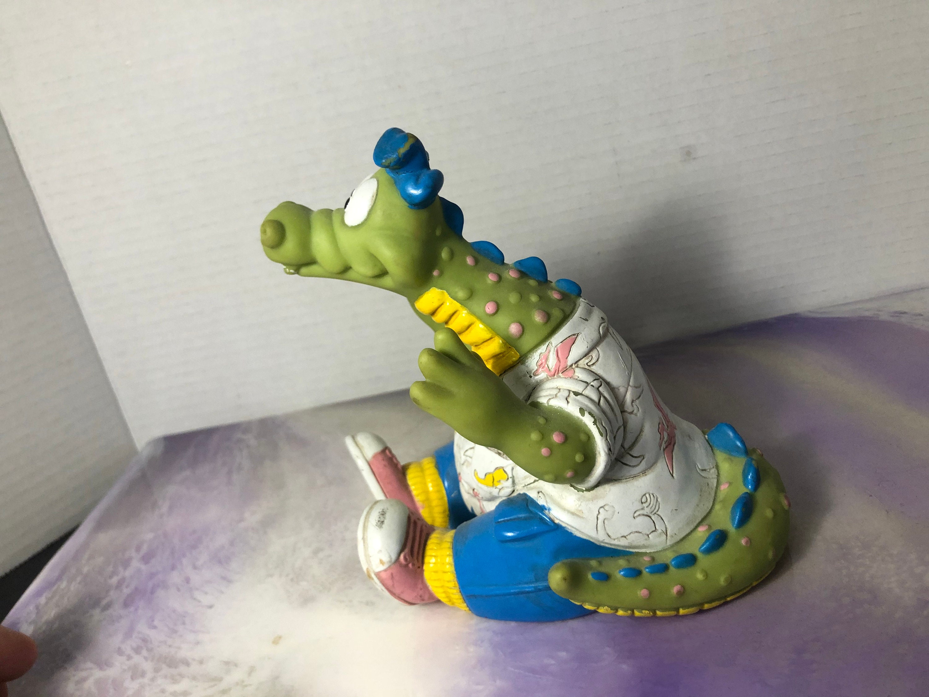 The Land Before Time Pizza Hut hand puppets plus Eureekas Castle