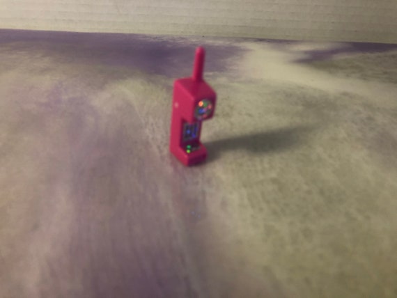 90年代ヴィンテージバービーピンク携帯電話 - バービープレイハウス