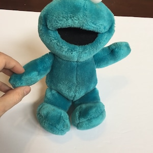 Vintage Tyco 1996 Tickle Me Cookie Monster Blue Plush (Sesame Street) Works Great!