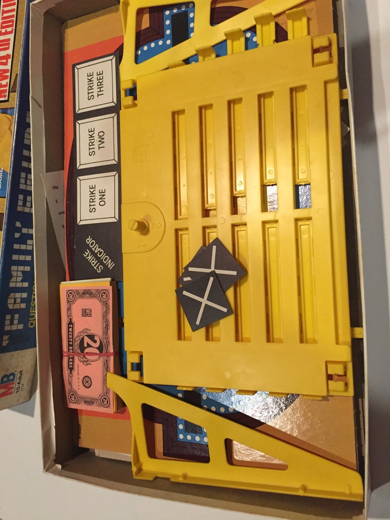 Vintage Milton Bradley Family Feud Board Game | Etsy
