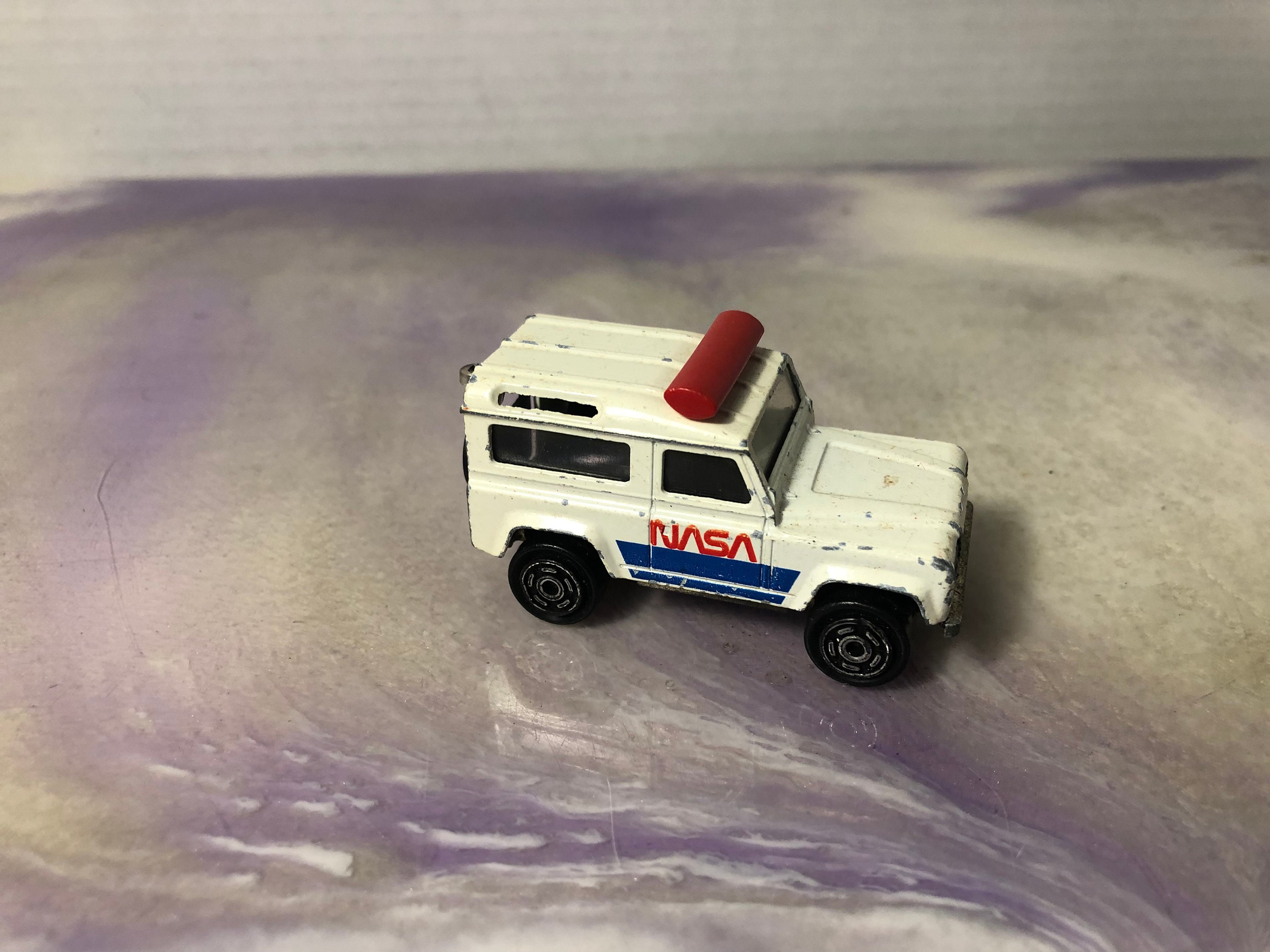 Miniature majorette Land Rover défendeur avec caravane - Majorette