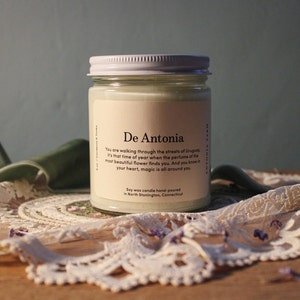 Floral Scented Soy Wax Candle | Hand-poured | Home fragrance | Gift Candle
