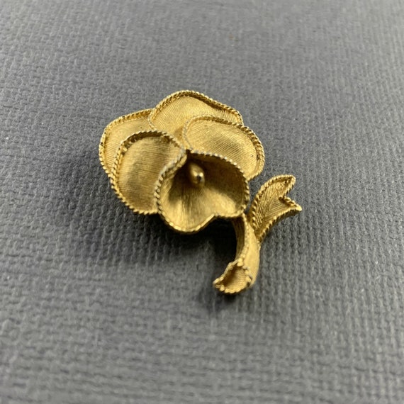 TRIFARI PANSY BROOCH, Vintage Gold Pansy Brooch, F