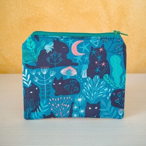 Kawaii-Geldbörse „Schwarze Katzen im Wald“: für Geld, Banknoten, Münzen, Karten und kleine Gegenstände wie Würfel und Juwelen. Für Taschen und Taschen.