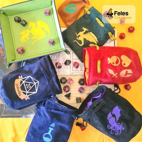 Velor dice bag, with personalized decoration. Available in 3 sizes and 5 colours, lined, for role-playing games.