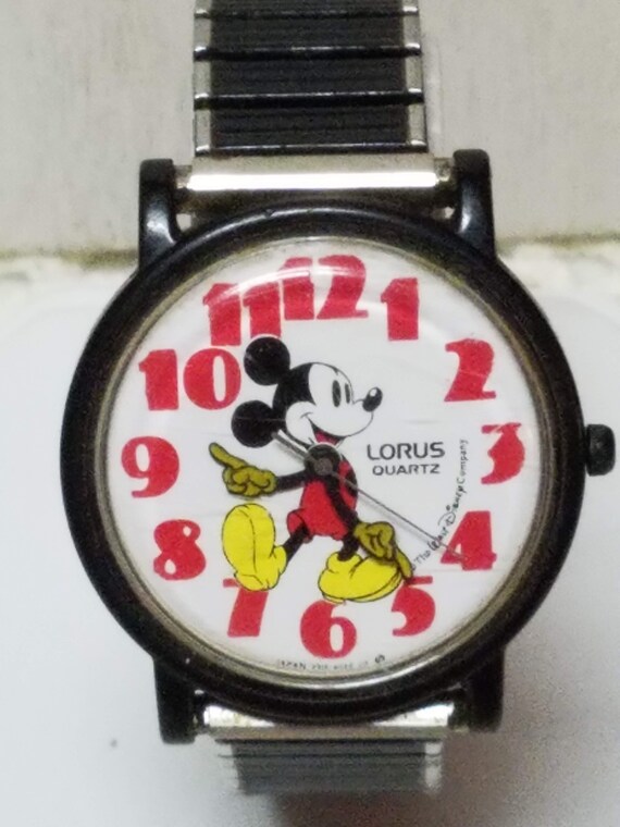 mickey mouse watch lorus quartz