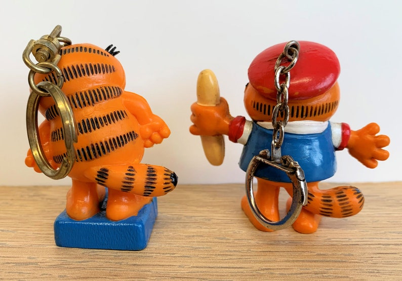 United Feature Syndicates Inc West Germany Two Vintage Retro 1981 Bully Garfield 2.5 Keyring Keychain Figures Retro Toy Cartoon Cat