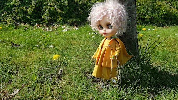 Yellow Raincoat Outfit for 12-inch Blythe Doll