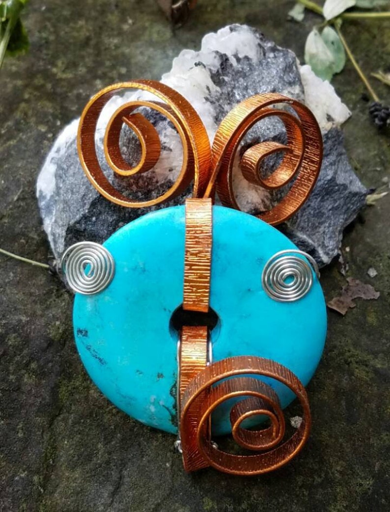 Blue emoji with wood grained copper wire and blue bead wire | Etsy