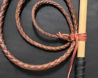 4ft Cow Stock Whip comes with  6 Crackers