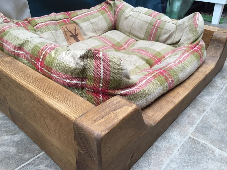 Personalised dog bed, Rustic pine dog bed, chunky pine dog bed image 10