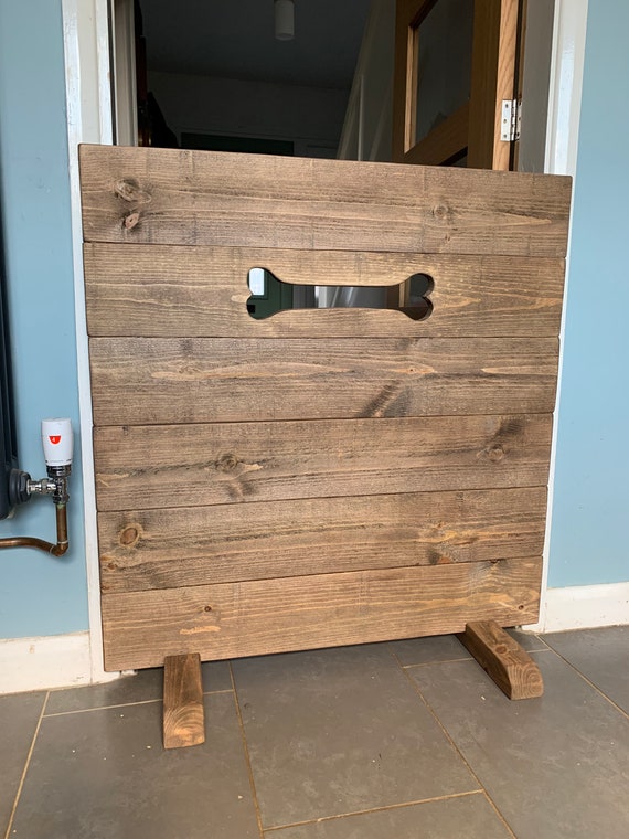 Butée de porte pour chien. Barrière pour chien autoportante. Barrière pour  animaux de compagnie en pin rustique massif. -  France