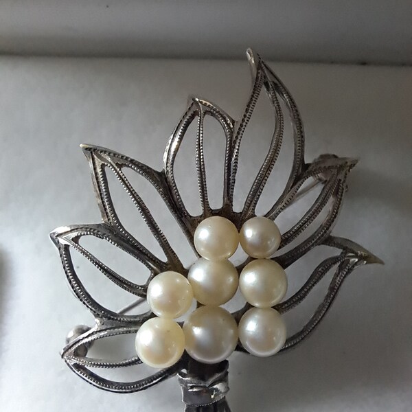 Vintage Sterling Silver Pearl Brooch