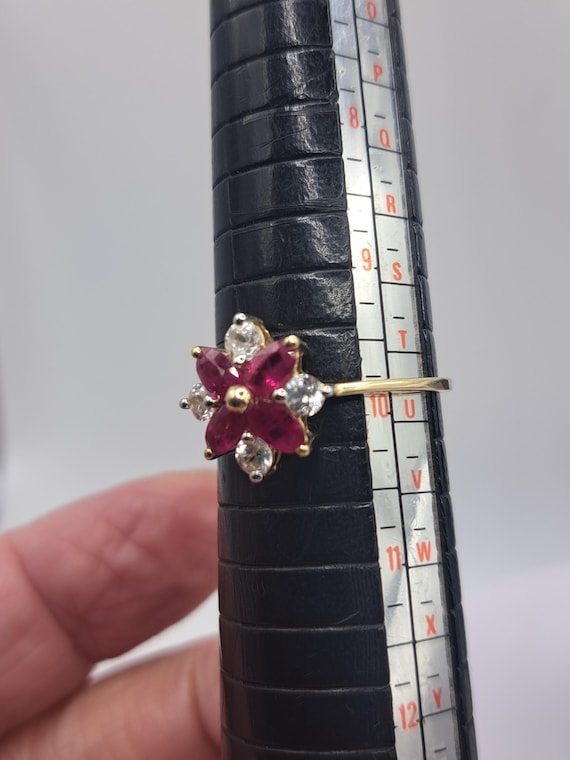 Hallmarked 10ct Gold Ruby Cluster Ring - image 10