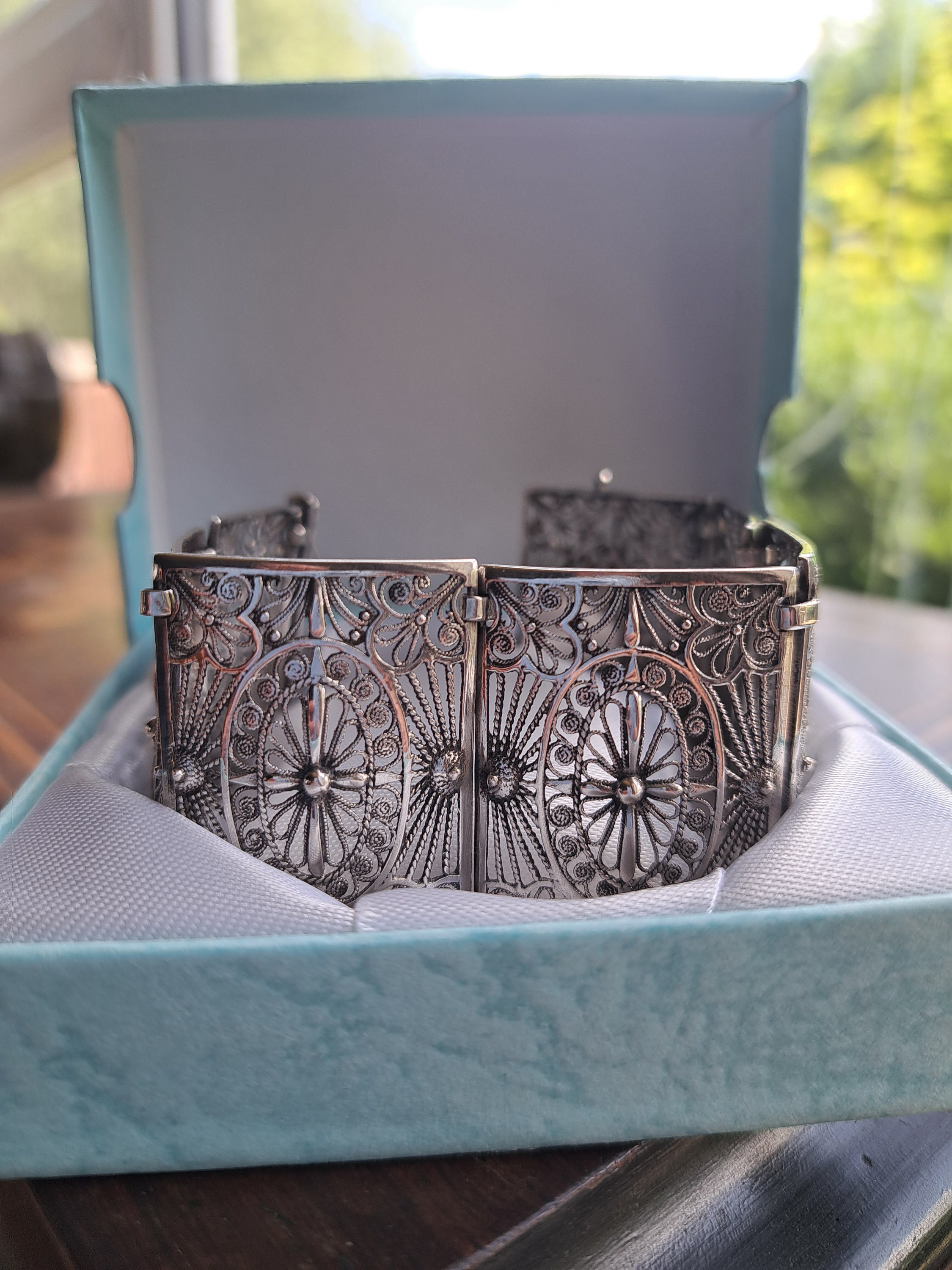 Filigree bracelet shop