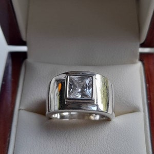 Vintage Hallmarked Sterling silver CZ set ring