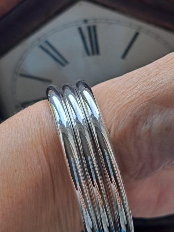 Vintage Solid Heavy Sterling Silver Plain  Bangle… - image 7