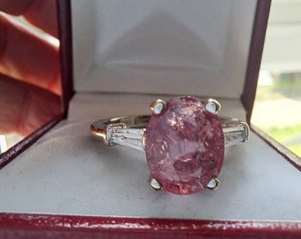 Vintage 9ct White Gold Pink Sapphire Ring