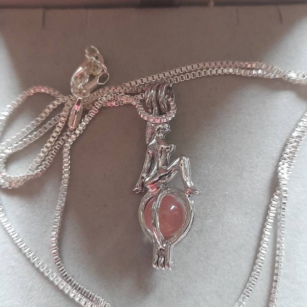 Lovely Goddess Quartz Pendant with chain