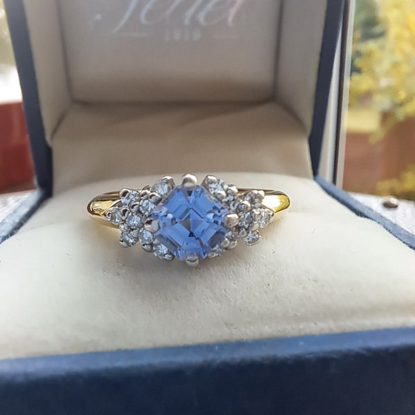 Vintage Hallmarked 18ct Gold Ceylon Sapphire and Diamond Ring