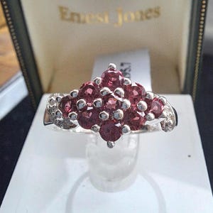 Bague en argent sterling avec grenat