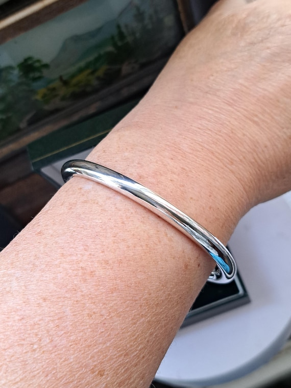 Vintage Solid Heavy Sterling Silver Plain  Bangle… - image 5