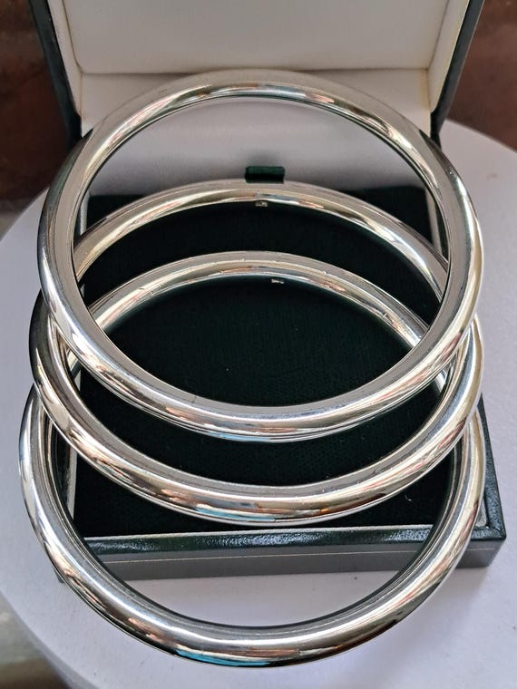 Vintage Solid Heavy Sterling Silver Plain  Bangle… - image 9