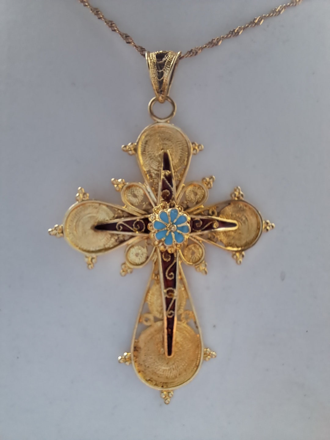 Croix Ancienne En Or Jaune 18 Carats - Bijou D'occasion