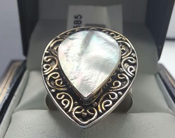 Vintage Sterling Silver Mother of Pearl Ring