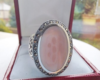Vintage Hallmarked Sterling Silver Mother of Pearl Marcasite Ring