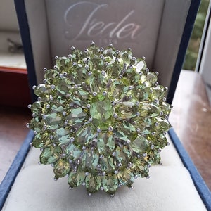 Sterling Silver Peridot Cluster Dress Ring (12.4 Carats)