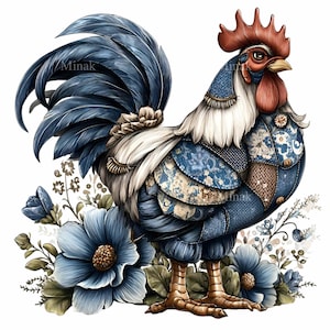Op de afbeelding: Gedetailleerde illustratie van een haan met blauwe en witte veren, een rode kam en een patchwork-ontwerp op zijn lichaam. Omringd door blauwe bloemen en groen gebladerte, waardoor een decoratief en artistiek beeld ontstaat.
