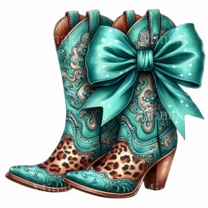 K&ouml;nnte beinhalten: Ein Paar t&uuml;rkisfarbene Cowboystiefel mit Leopardenmuster und einer gro&szlig;en t&uuml;rkisfarbenen Schleife. Die Stiefel haben aufwendige Details und Strasssteine.