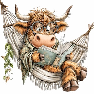 Op de afbeelding: Een illustratie van een Schotse hooglander met een bril en een geruit overhemd, die een boek leest in een hangmat. De koe heeft bruine vacht en grote hoorns. De hangmat is wit met franjes.