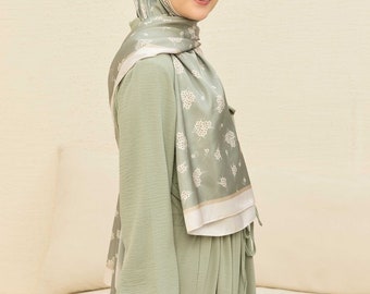 Narcis Floral Shawl