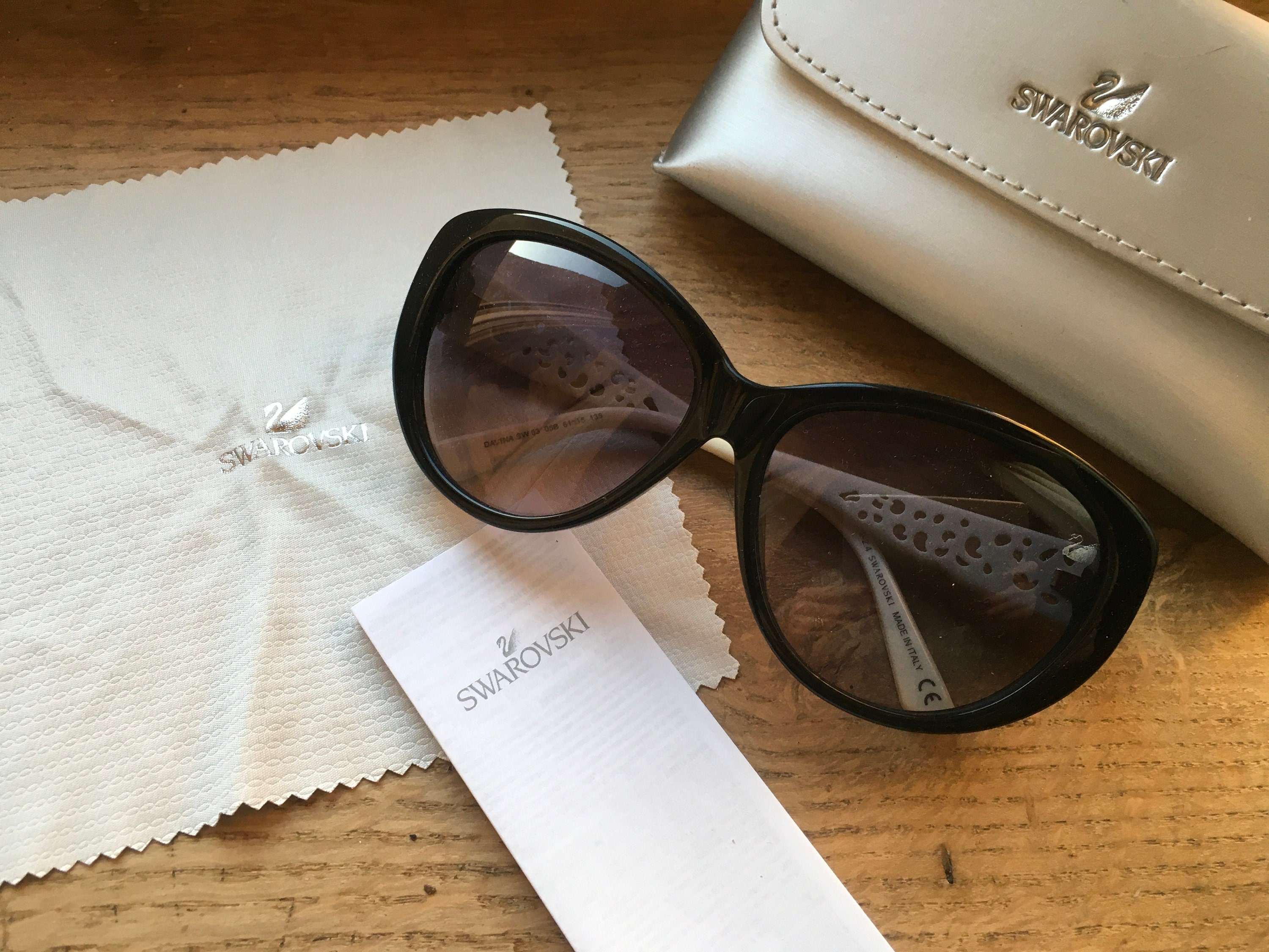 SWAROVSKI sunglasses, made in Italy Swarovski SK6002 1001/87 Sunglasses - US main image 4