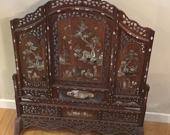 antico parafuoco cinese in legno esotico e madreperla Tonkin 1900
