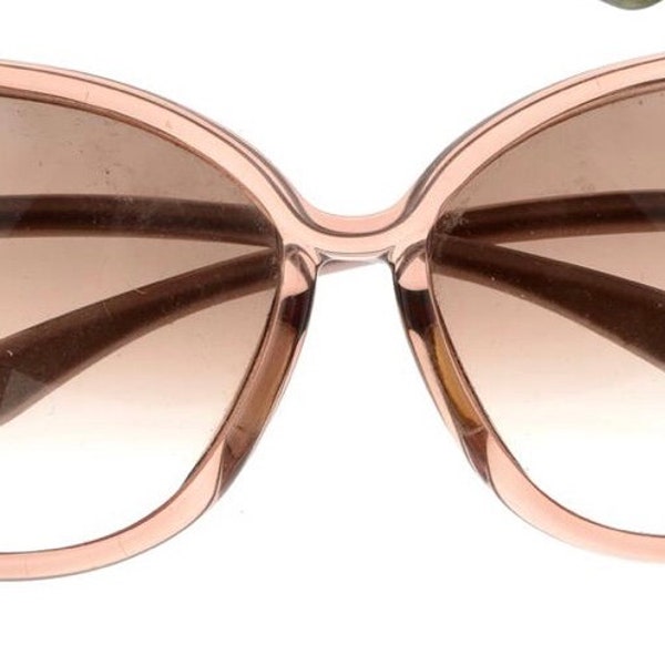 Designer sunglasses by Tom Ford Raquel TF76 in pink